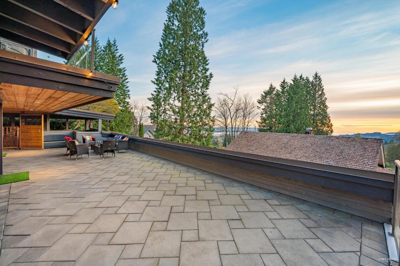 Seymour Private Bedroom, Ensuite Bathroom With Shared Pool, Hot Tub With Views Норт-Ванкувер Екстер'єр фото