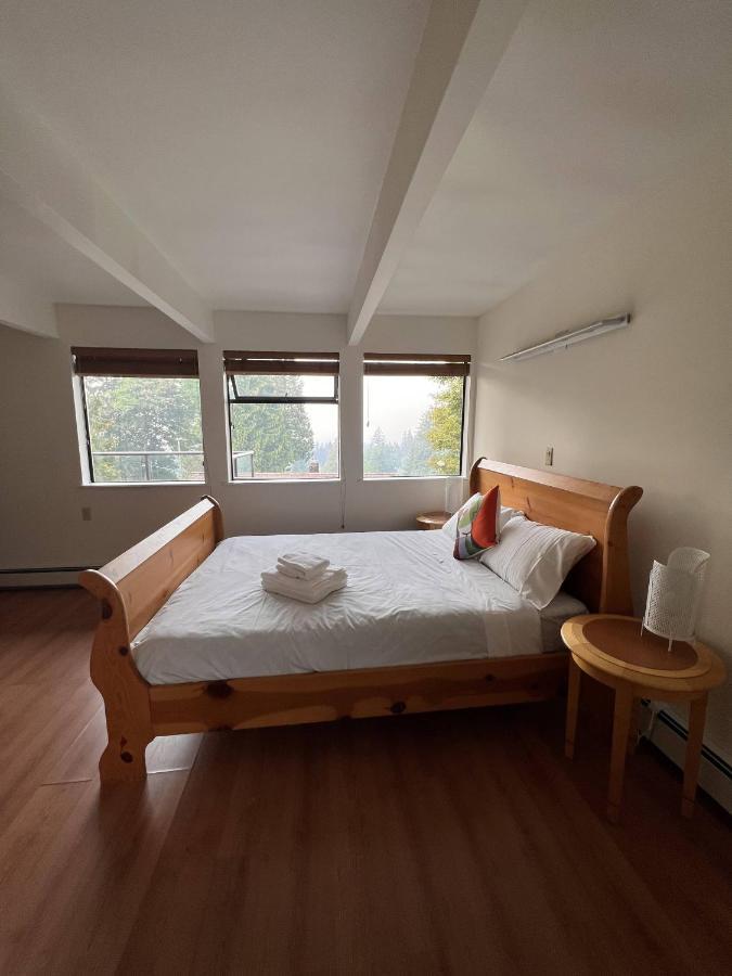 Seymour Private Bedroom, Ensuite Bathroom With Shared Pool, Hot Tub With Views Норт-Ванкувер Екстер'єр фото