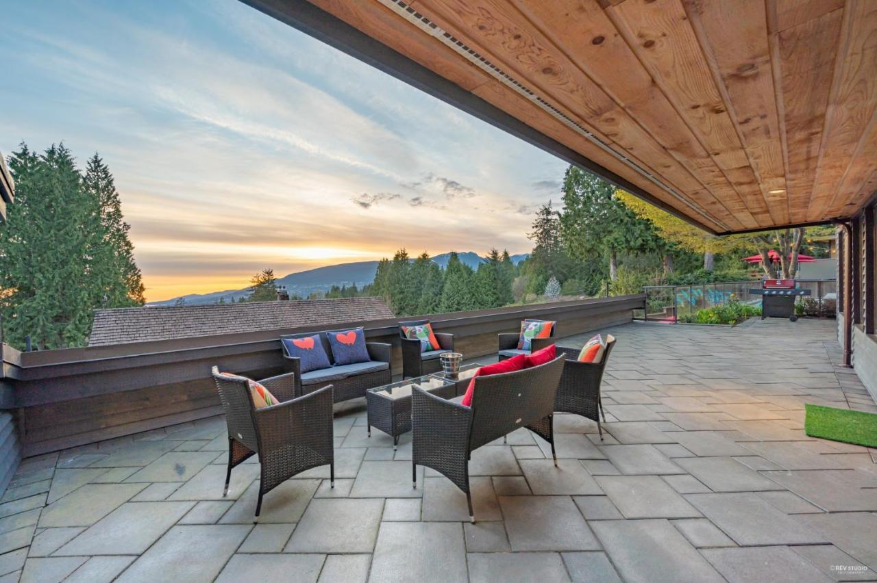 Seymour Private Bedroom, Ensuite Bathroom With Shared Pool, Hot Tub With Views Норт-Ванкувер Екстер'єр фото
