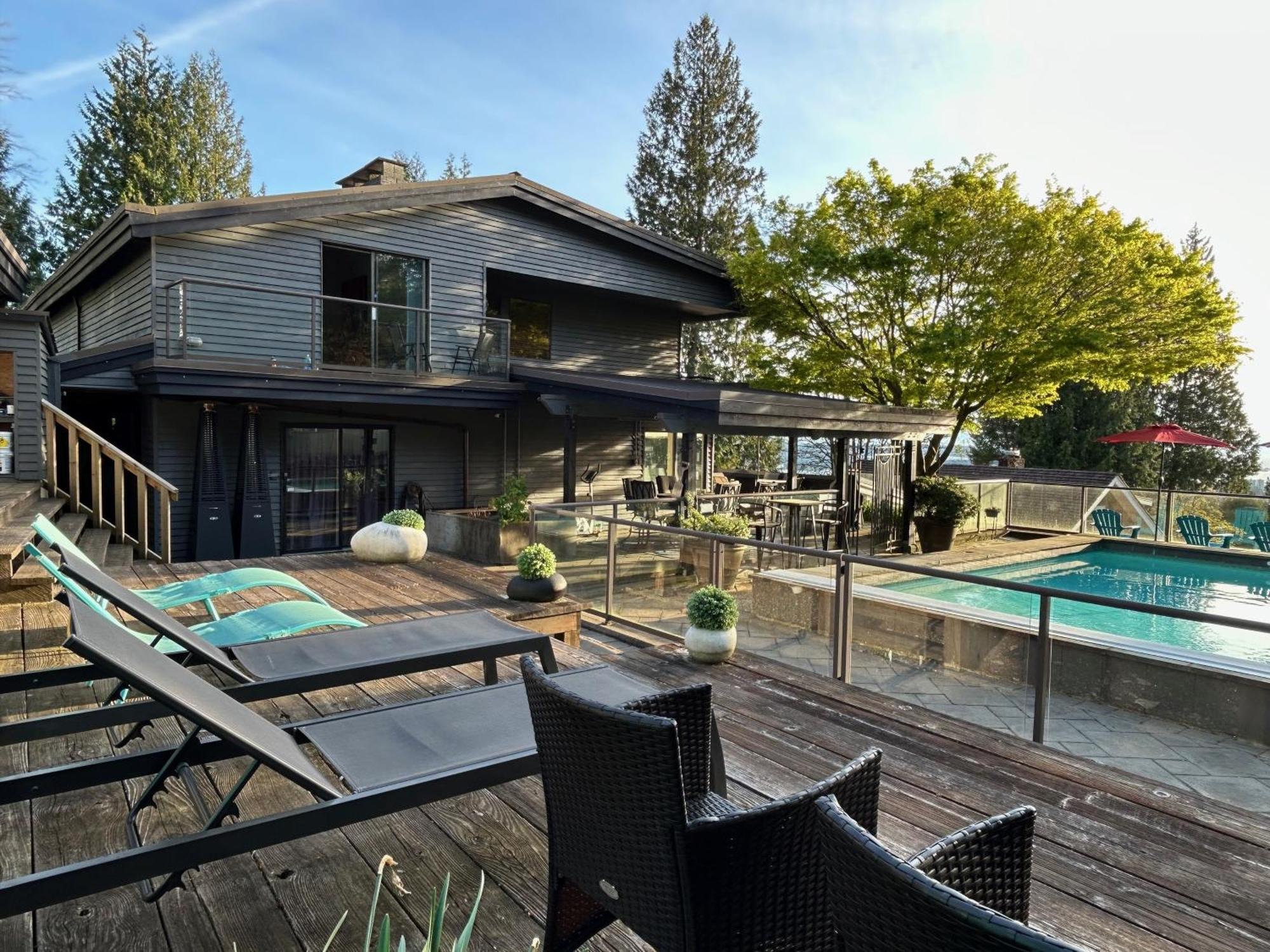Seymour Private Bedroom, Ensuite Bathroom With Shared Pool, Hot Tub With Views Норт-Ванкувер Екстер'єр фото