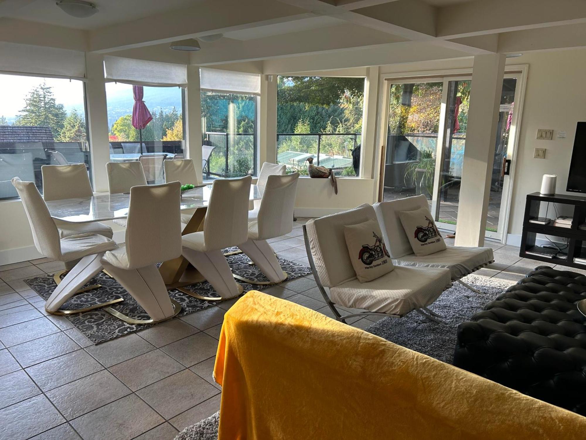 Seymour Private Bedroom, Ensuite Bathroom With Shared Pool, Hot Tub With Views Норт-Ванкувер Екстер'єр фото