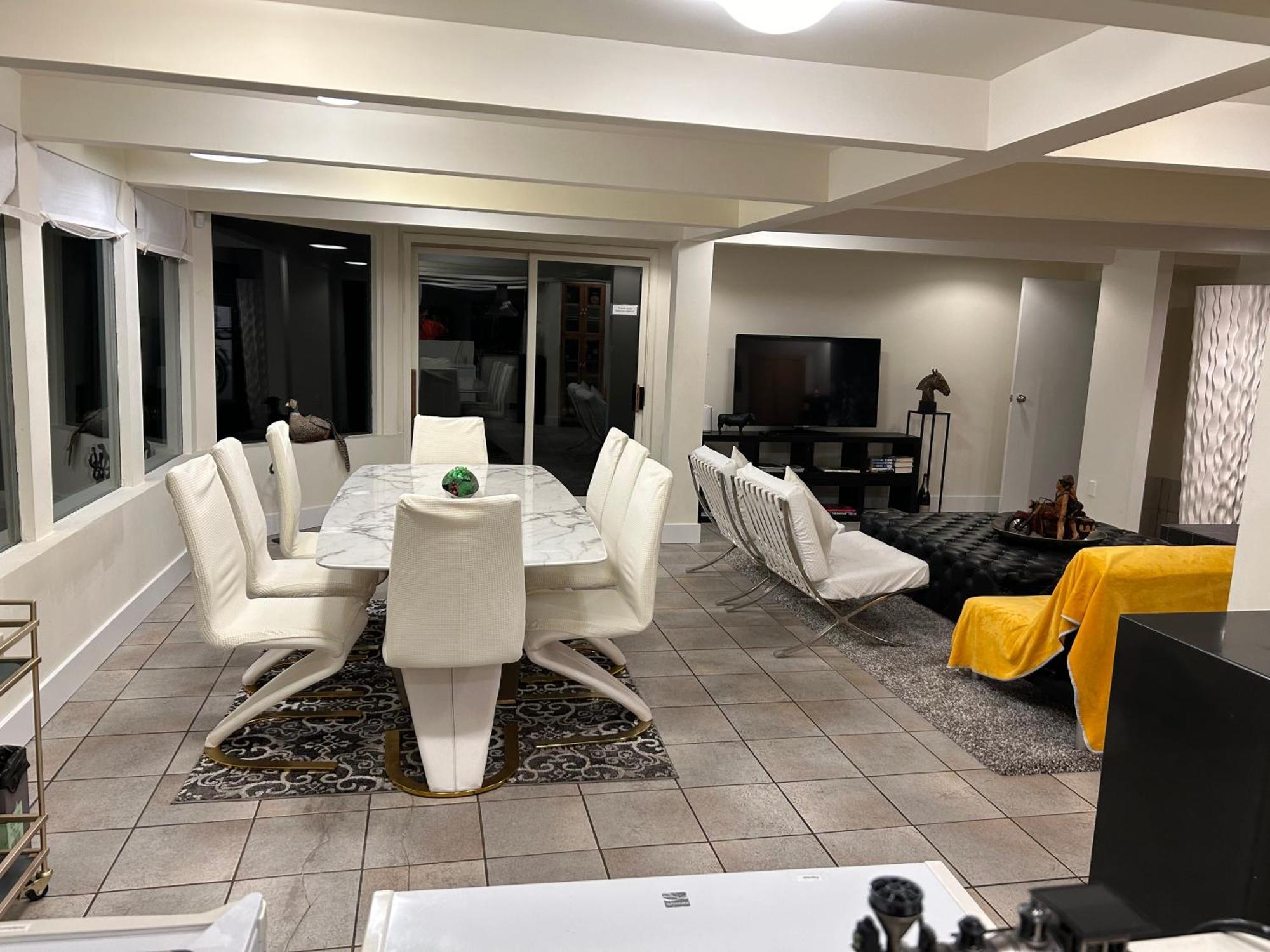 Seymour Private Bedroom, Ensuite Bathroom With Shared Pool, Hot Tub With Views Норт-Ванкувер Екстер'єр фото