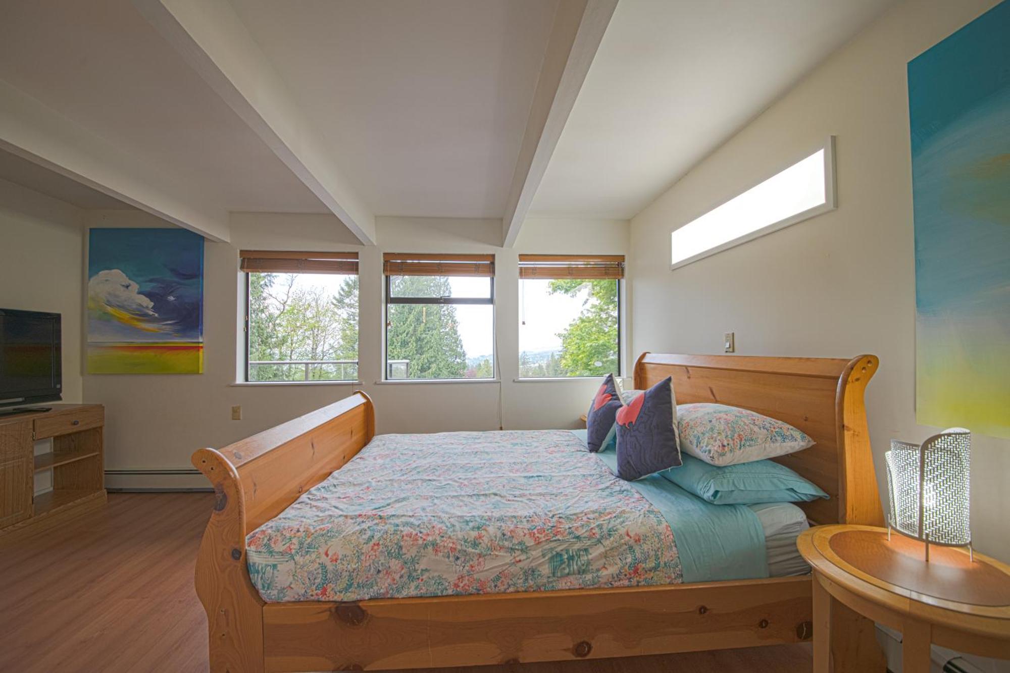 Seymour Private Bedroom, Ensuite Bathroom With Shared Pool, Hot Tub With Views Норт-Ванкувер Екстер'єр фото
