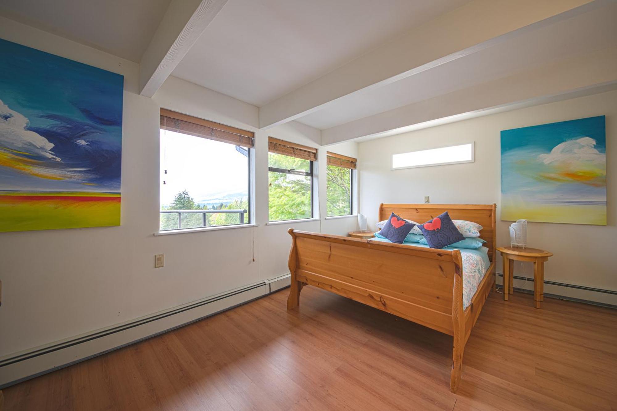 Seymour Private Bedroom, Ensuite Bathroom With Shared Pool, Hot Tub With Views Норт-Ванкувер Екстер'єр фото
