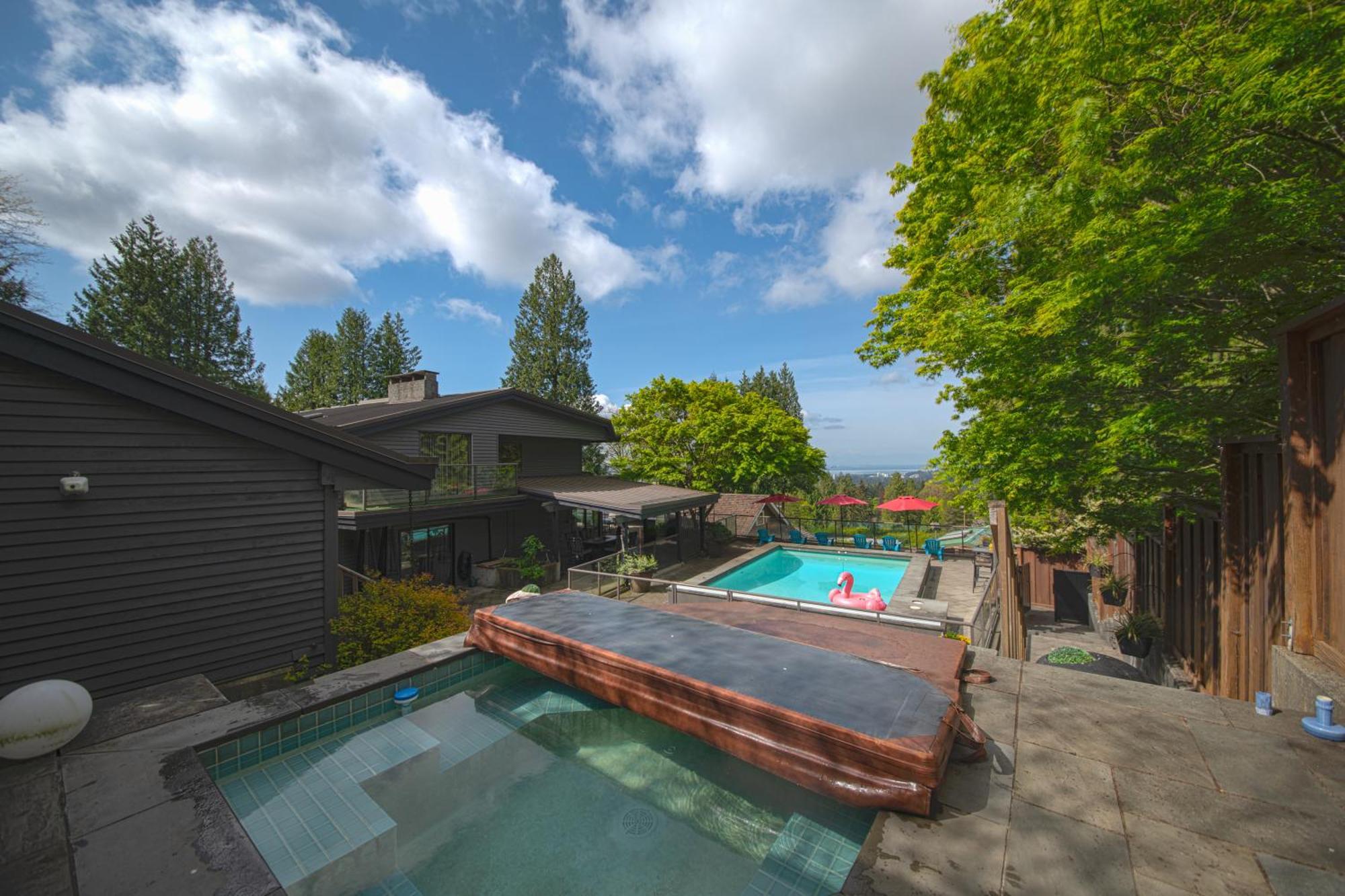 Seymour Private Bedroom, Ensuite Bathroom With Shared Pool, Hot Tub With Views Норт-Ванкувер Екстер'єр фото
